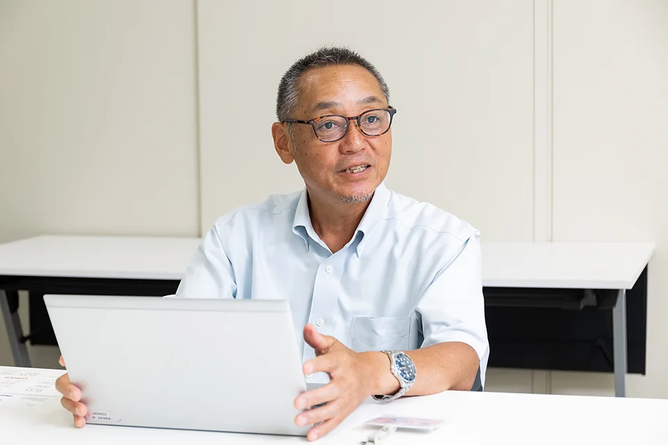 情報管理室 課長補佐の米山さんの写真