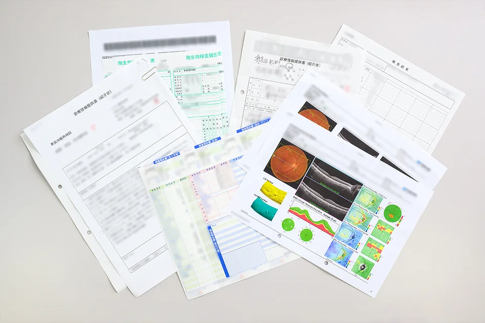 スキャンする書類の写真