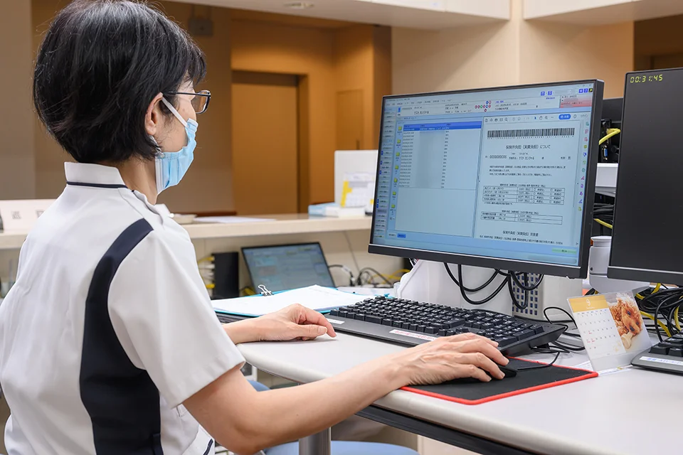 確認作業している様子