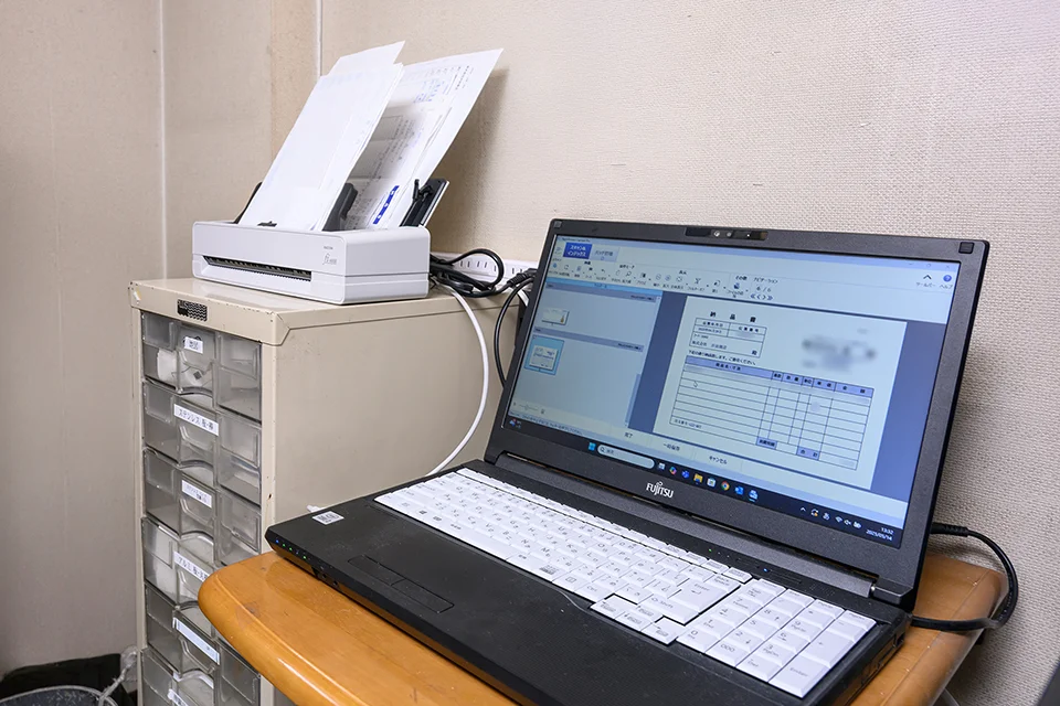 fi-800Rでスキャンし、PaperStream Capture Proでファイル名付与と仕分けを実施