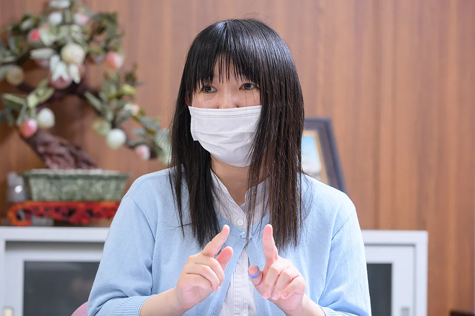 EO部オペレーターの中森一恵さんの写真
