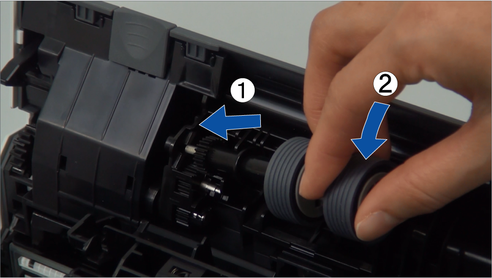 Attaching the Brake Roller to the Shaft