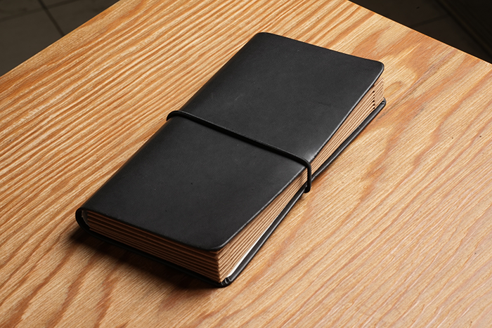 7つのポケットを備えた蛇腹式レシートホルダー「Pavot Receipt Holder」
