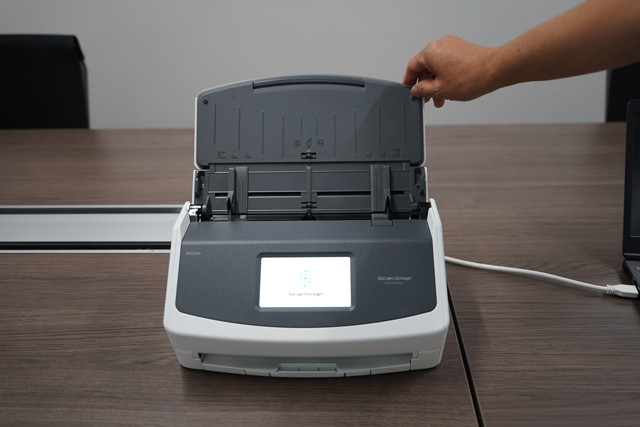 digiup174-8-HowtoScan_ScanSnapiX1600_01.jpg