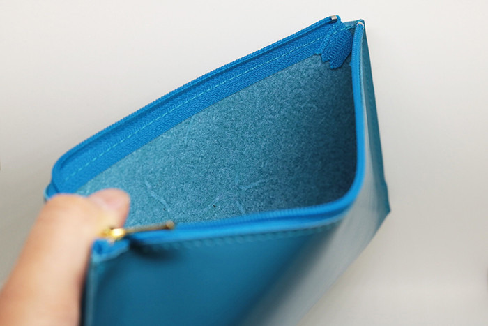 dünn(デュン)の「passport & pen case」