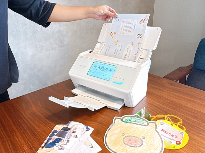 ScanSnap iX2500で子どもの作品をスキャン