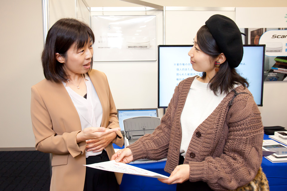 整理収納アドバイザーの青山順子さんとChiakiさん