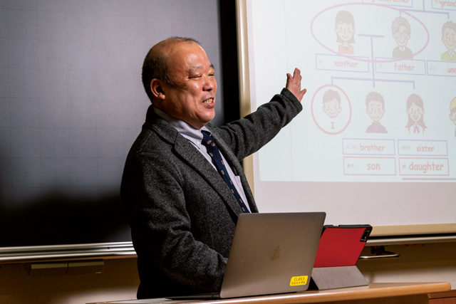 全校生徒がiPadを持つ同志社中学校の図書館には誰もが使えるScanSnapが 同志社中学校