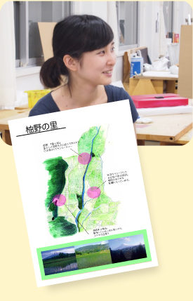 ていねいに自作の地図をスキャンして作ったプレゼンボードの説明をしてくれた千田 美穂さん。まるで水彩画の作品のような緑のグラデーションが、スキャンでも再現されています。